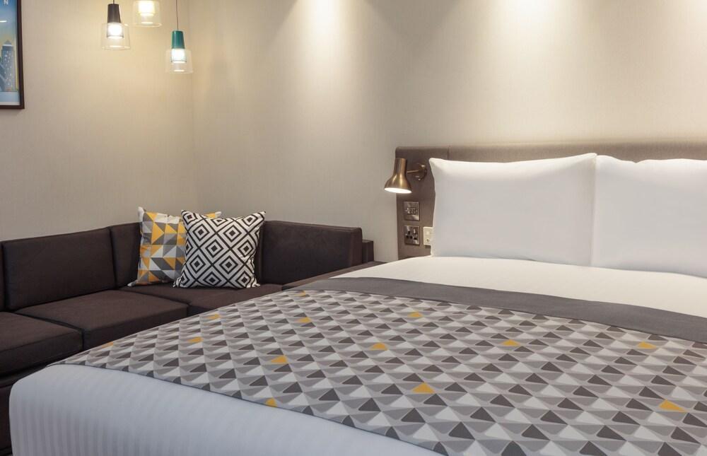 London Heathrow - Bath Road By Ihg